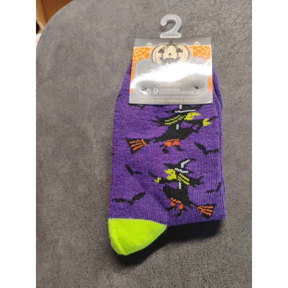 Womens Halloween Purple Crew Socks Size 5-9 Spooky Witch